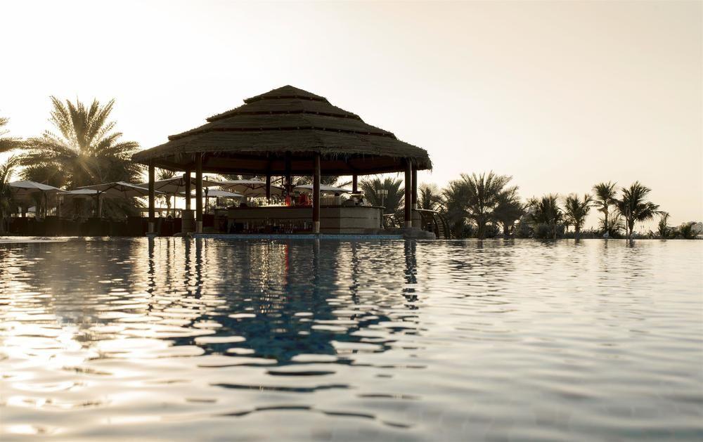 Le Meridien Mina Seyahi Beach Resort & Waterpark Dubai Exterior photo The Cove Rotana Resort