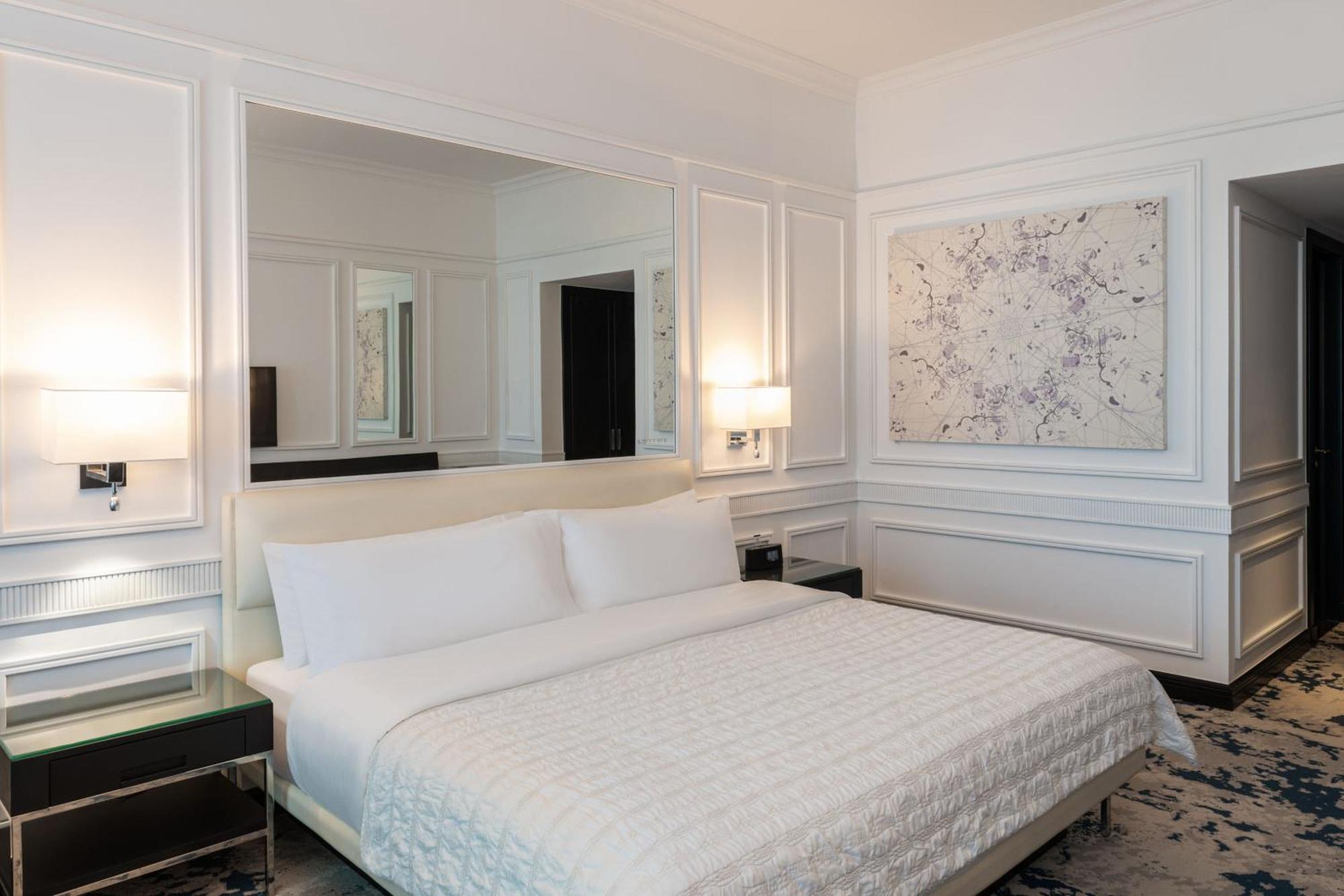 Le Meridien Mina Seyahi Beach Resort & Waterpark Dubai Exterior photo Deluxe Room