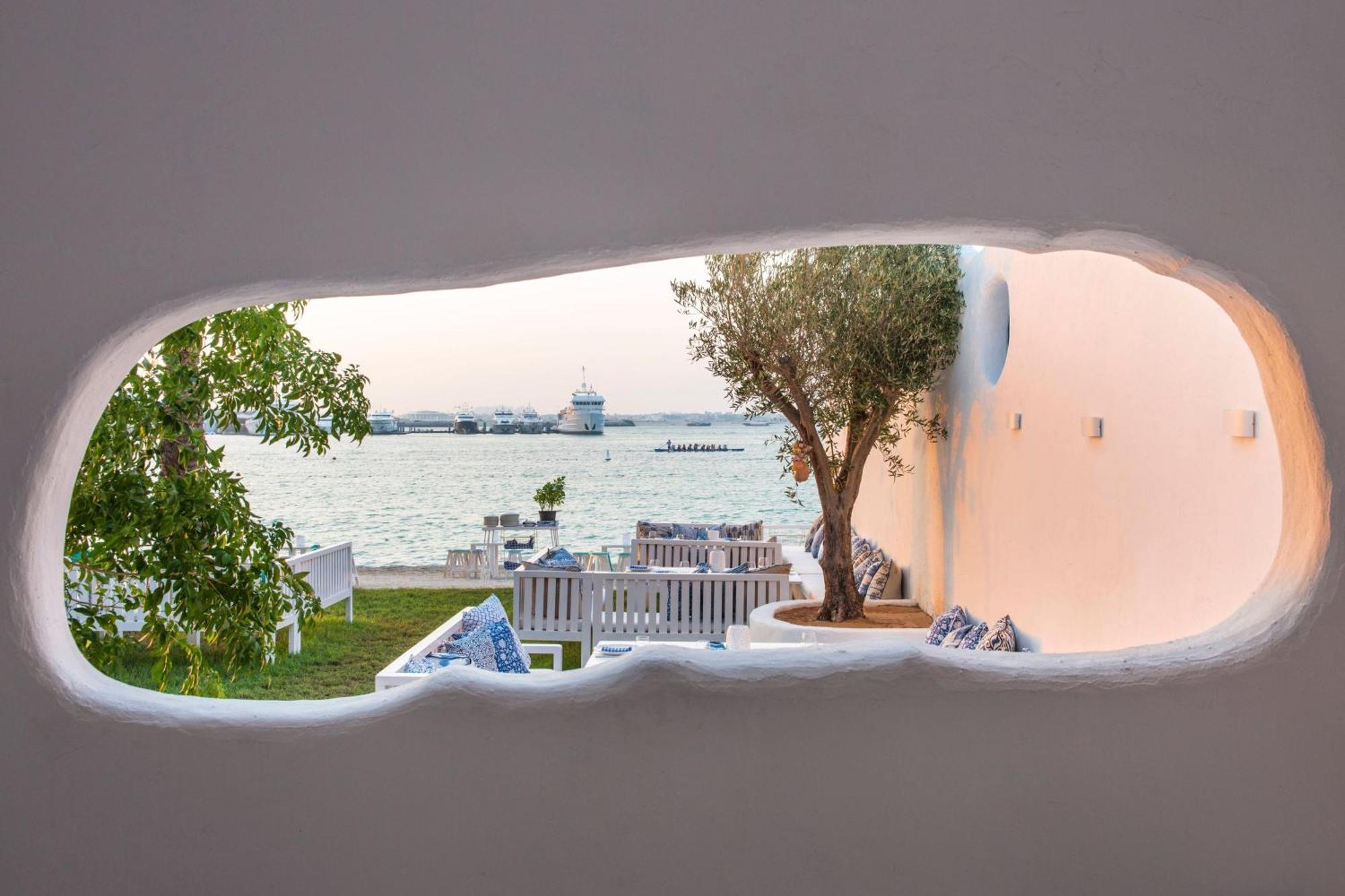 Le Meridien Mina Seyahi Beach Resort & Waterpark Dubai Exterior photo View of the sea from the hotel