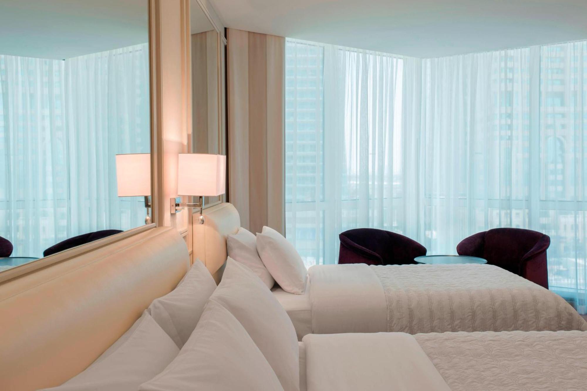 Le Meridien Mina Seyahi Beach Resort & Waterpark Dubai Exterior photo A bedroom at the hotel
